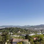 Villa d\'architecte De La Terre Vers Le Ciel